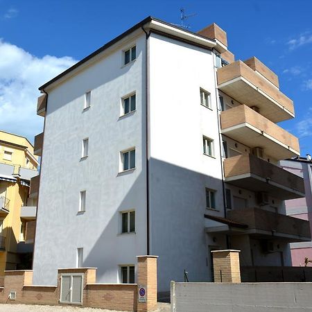 Stella Marina Lägenhet Alba Adriatica Exteriör bild